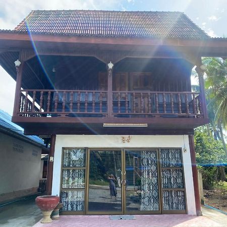 Hotel Reindeer House Wat Chedi 4 People Sichon Exterior foto