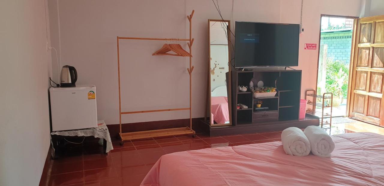 Hotel Reindeer House Wat Chedi 4 People Sichon Exterior foto
